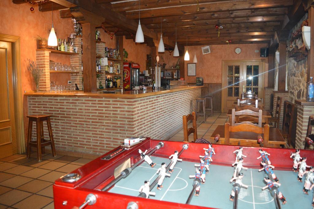 Hostal Revinuesa Vinuesa Exterior foto